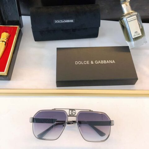 DOLCE&GABBANA杜嘉班纳不规则边框太阳眼镜