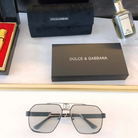 DOLCE&GABBANA杜嘉班纳不规则边框太阳眼镜