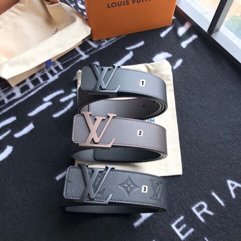 LV made in Spain压印新款老花字母磨砂扣腰带 M0032