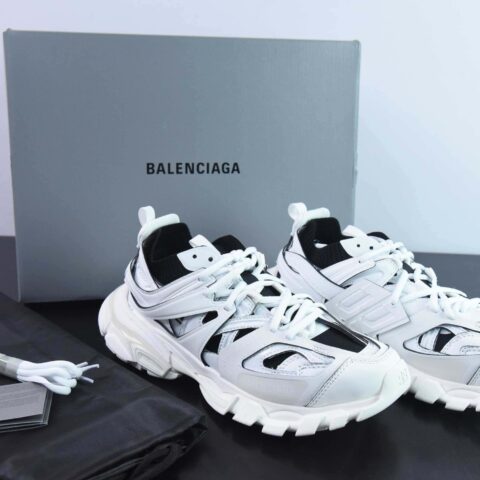 巴黎世家BALENCIAGA Track Trainers 3.0代复古“白黑运动鞋”542436 W2FSC 9081