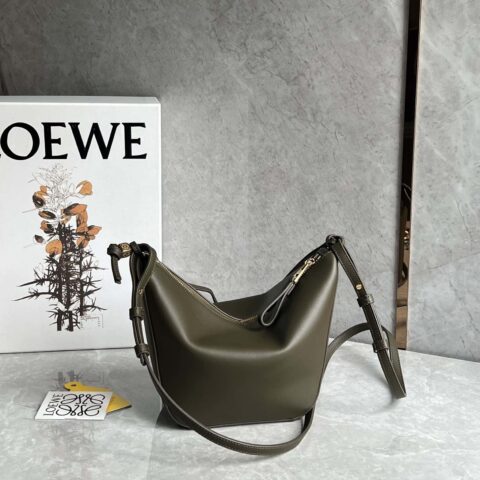 LOEWE 新版型hammock吊床腋下包 0687卡其绿