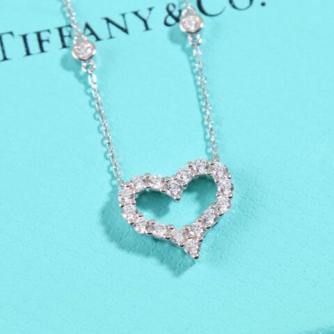 新款☑️TIFFANY&Co.蒂芙尼满钻桃心爱心项链