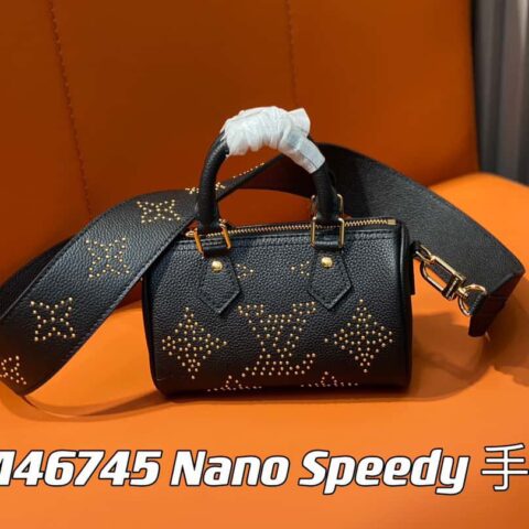 【原单精品】M46745黑色 全皮柳钉枕头包speedy系列 Nano Speedy 手袋