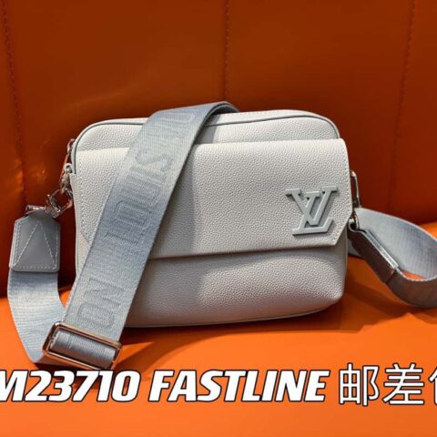 【原单精品】M23710浅蓝 全皮男包邮差包系列 秋冬新款 FASTLINE 邮差包