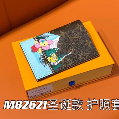 【原单精品】M82621圣诞款 秋冬新款 护照套