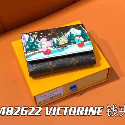 【原单精品】M82622圣诞款 三折钱包系列 小钱夹VICTORINE 钱夹