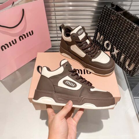 🐰🐰【 miumiu 】新款厚底运动鞋