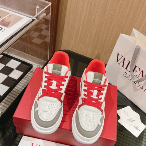 🐰🐰华伦天奴 Valentino 2023早秋新款星星鞋王鹤棣任嘉伦明星同款