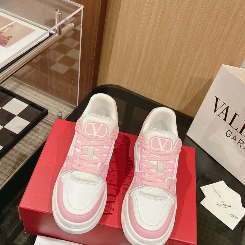 🐰🐰2023最新走秀款Valentino华伦 "情侣限定系列休闲运动情侣款 板鞋
