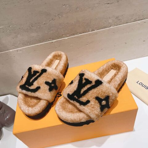 🐰🐰（顶级版本） Louis vuitton 2023新款羊毛拖鞋细柔软羊毛 頂级品质🔝纯皮毛一体