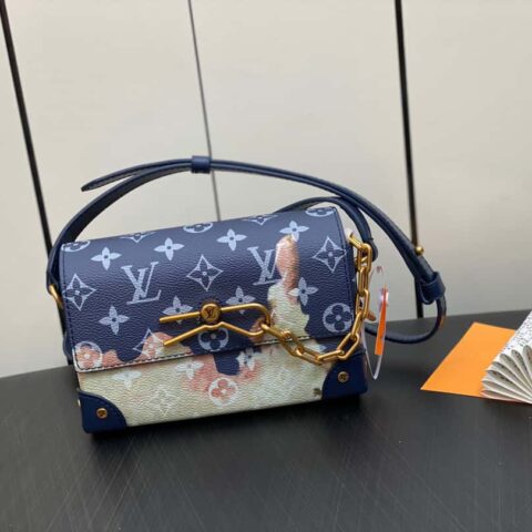 【原单精品】M82900蓝色火焰 男包邮差包系列 新款 Steamer 系列邮差包