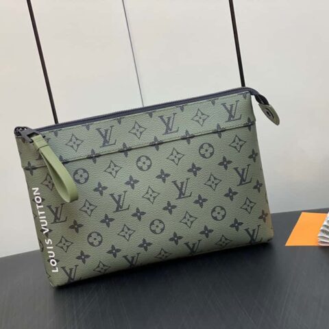 【原单精品】M82008绿花 手拿包系列 Pochette Voyage Souple手拿包 Keepall Bandoulière 25手包