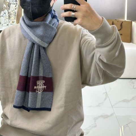 Burberry巴宝莉TB羊绒格纹男士围巾