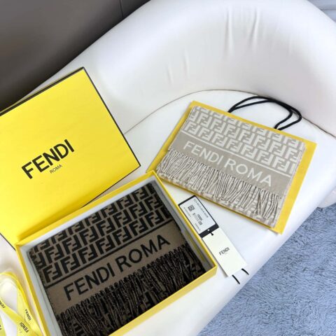 FENDI FF标识羊绒流苏长巾