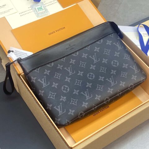 LV M82543 Pochette Voyage Souple