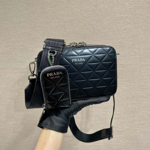 PRADA Brique皮革 压格相机包 2VH070