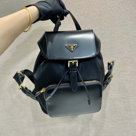 PRADA 新款双肩背包 1BZ074