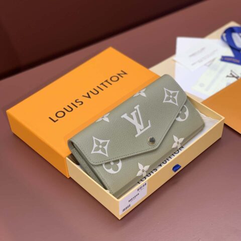 LV M81049 Sarah Wallet