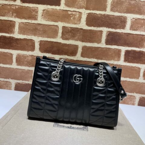 GUCCI GG Marmont 小号 matlassé 手提包 681483克皮