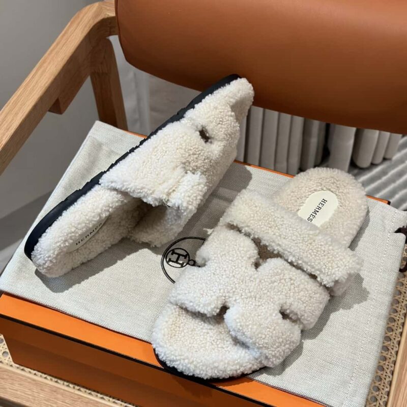 Hermès H家 Chypre系列男士凉鞋