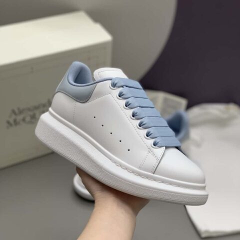 Alexander McQueen/亚历山大麦昆 MQ灰蓝漆皮尾情侣款休闲鞋