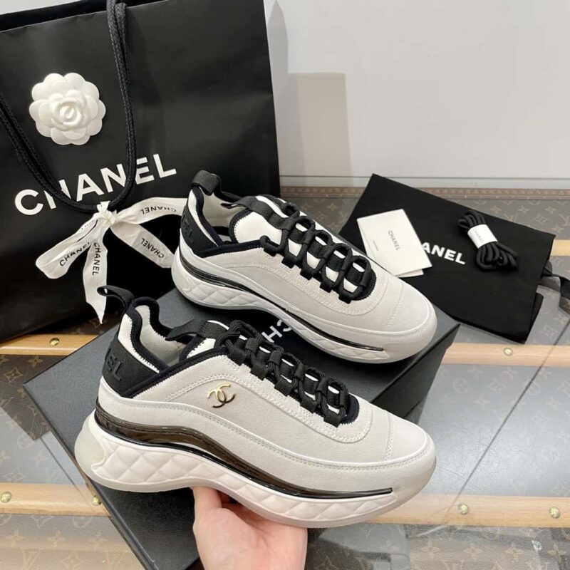 CHANEL 小香𝟐𝟎𝟐𝟑最新版本全麂皮面气垫休闲运动鞋