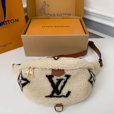 LV M23715 BUMBAG 腰包