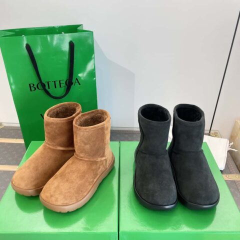 Bottega Veneta 𝟐𝟎𝟐𝟑葆蝶家SNAP系列秋冬雪地靴