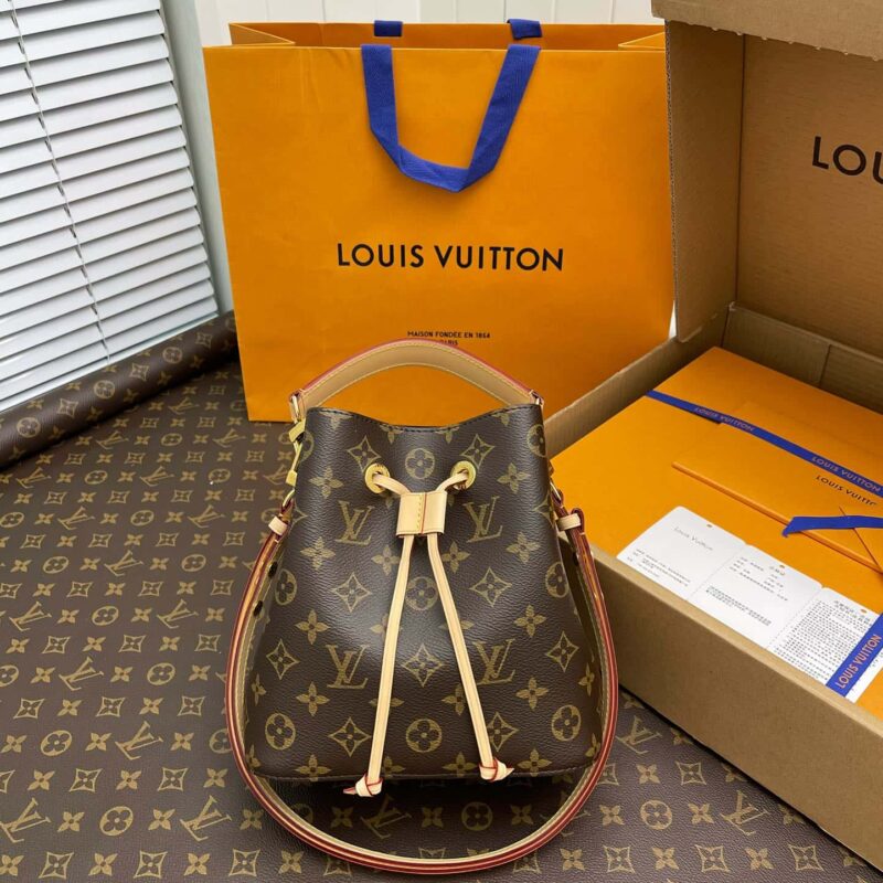 LV 新款NÉONOÉ BB 老花水桶包 M46581