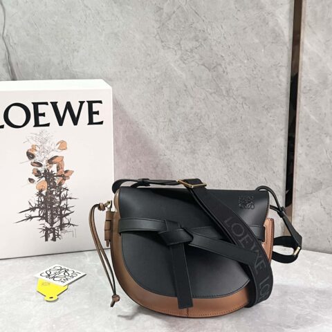 LOEWE 升级版字母寛肩带马鞍包GateDual手袋 0671暖沙拼黑