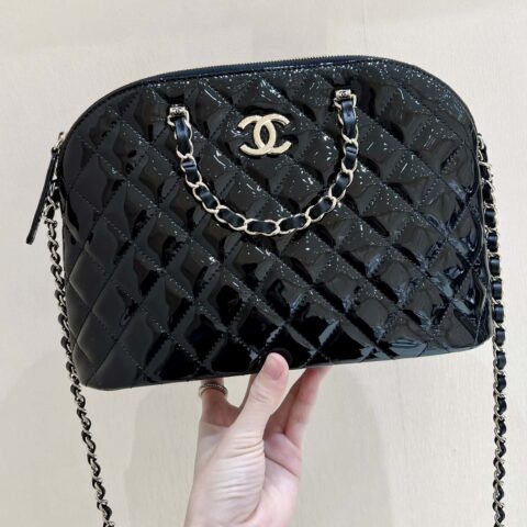 CHANEL 23S 春夏系列 漆皮贝壳包 AS3969