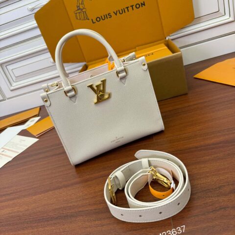 LV M23637 Lock & Go