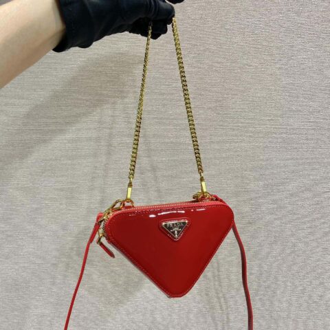 PRADA 双子漆皮三角包🎉1NR015新品😘漆皮