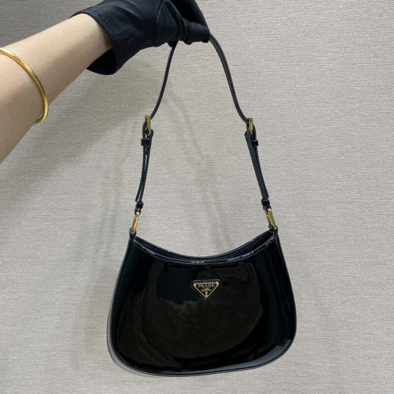PRADA 漆皮腋下包🎉🎉1BC169黑色