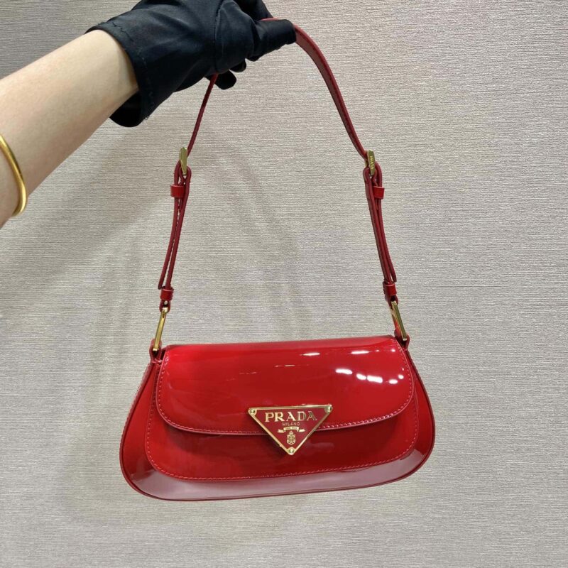PRADA 漆皮腋下包🎉1BD345大红色