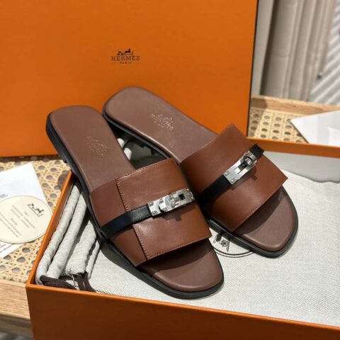 Hermès 2023最新款Kelly扣拖鞋