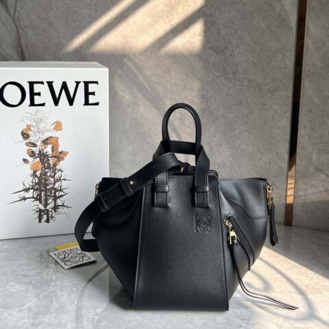 LOEWE罗意威 Hammock bag吊床包 0682迷你黑色