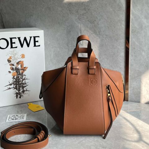 LOEWE罗意威 Hammock bag吊床包 0216小号焦糖色