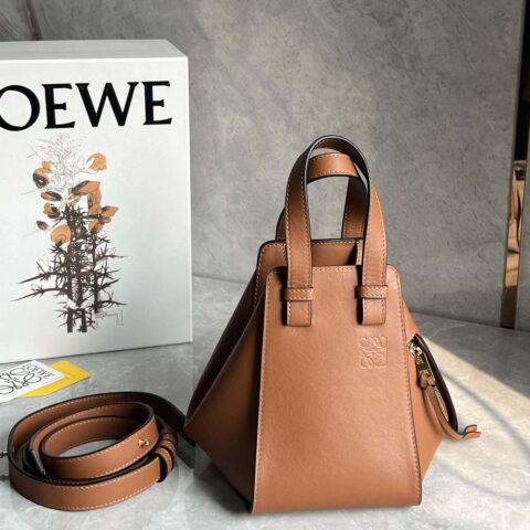 LOEWE罗意威 Hammock bag吊床包 0682迷你焦糖色