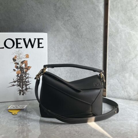 LOEWE puzzle 几何包 24cm 0681沙色