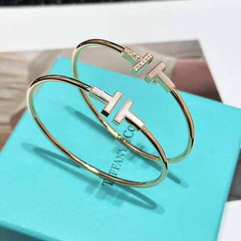 双白贝款 白贝带钻款☀️原单货 ☀️Tiffany&co 蒂芙尼 经典款T字系列 白贝带钻银色玫瑰金双T手镯 ☀️