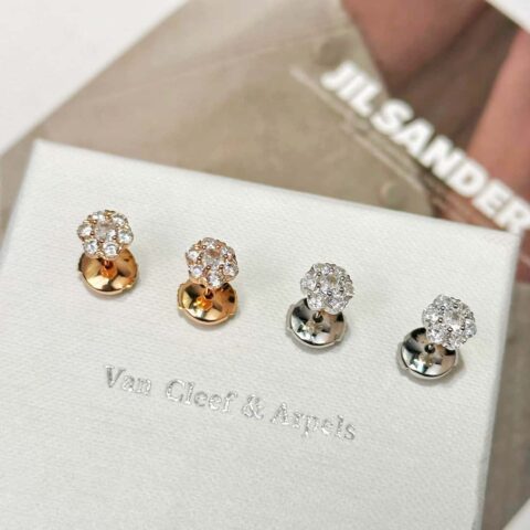 ❗️新品❗️ ☀️原单货 ☀️Van Cleef &Arpels 梵克雅宝雪花耳钉