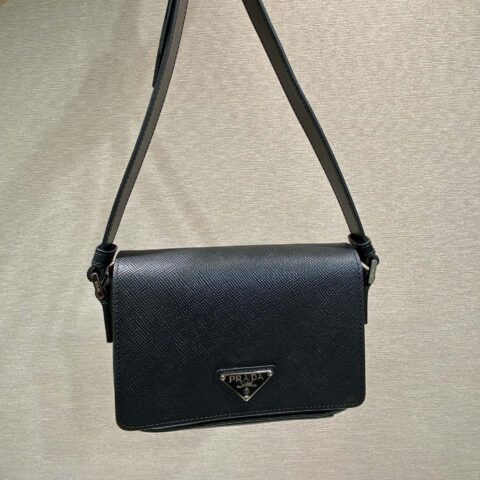 PRADA 新款单肩包 2VD065