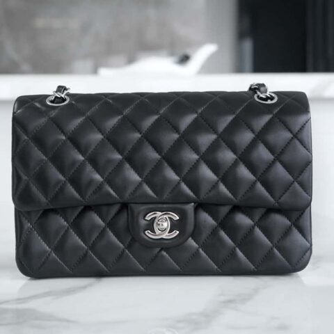 CHANEL 「Classic Flap」经典口盖包 黑羊银〰️ A01112