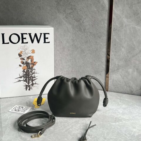 LOEWE 新款小荷包福袋 0805卡其绿 23CM