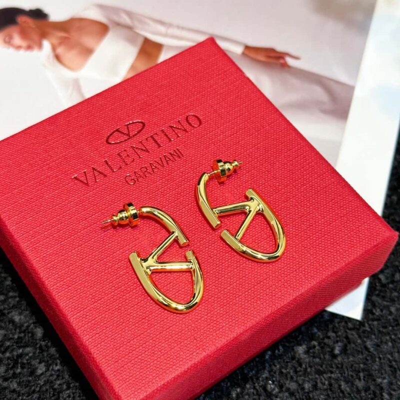 ❗️新品❗️ 新款☑️ VALENTINO华伦天奴金色椭圆耳钉耳环
