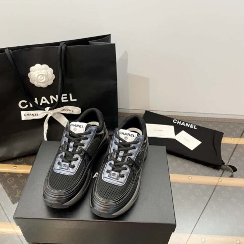 CHANEL 𝟐𝟎𝟐𝟑黑角大王透气厚底增高运动鞋