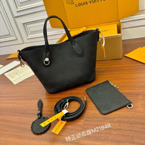 LV M21848 BLOSSOM 小号手袋