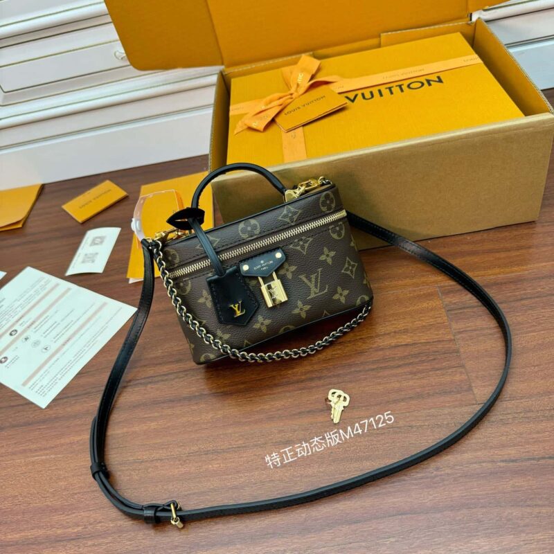 LV M47125 VANITY CHAIN POUCH 手袋