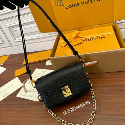 LV M46595 POCHETTE MÉTIS EAST WEST 手袋